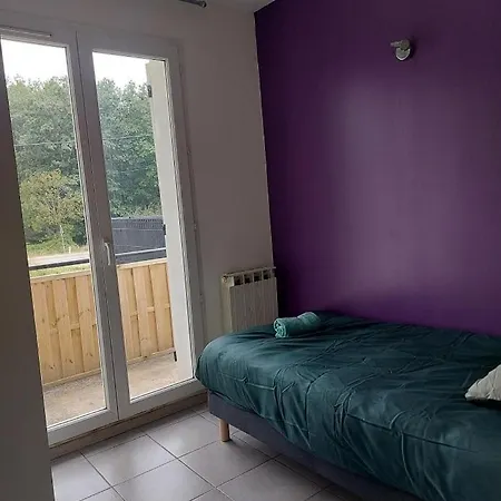 شقة Pavillon - T2 Duplex Avec Terrasse Et Parking Montagnat