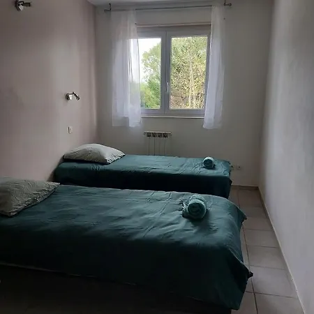 Appartement Pavillon - T2 Duplex Avec Terrasse Et Parking *